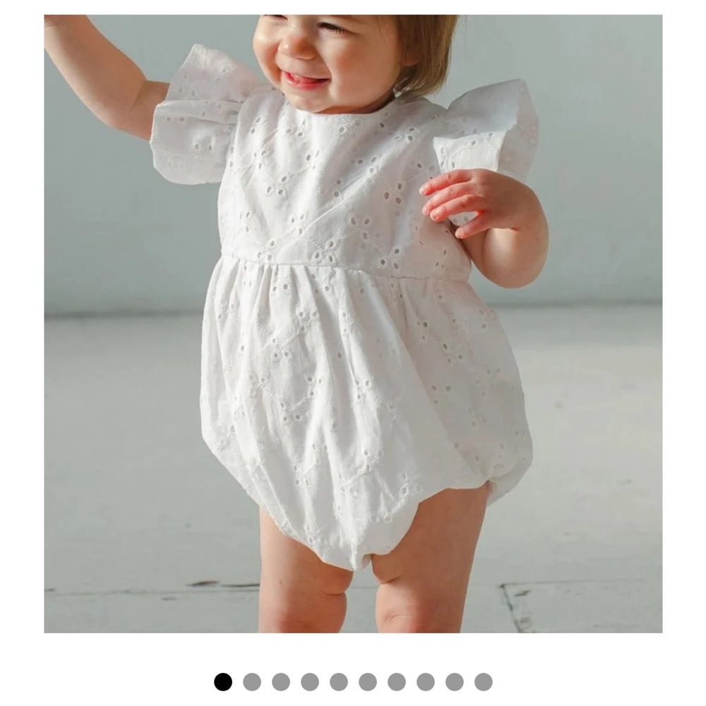 Cute heads eyelet ruffle sleeve romper